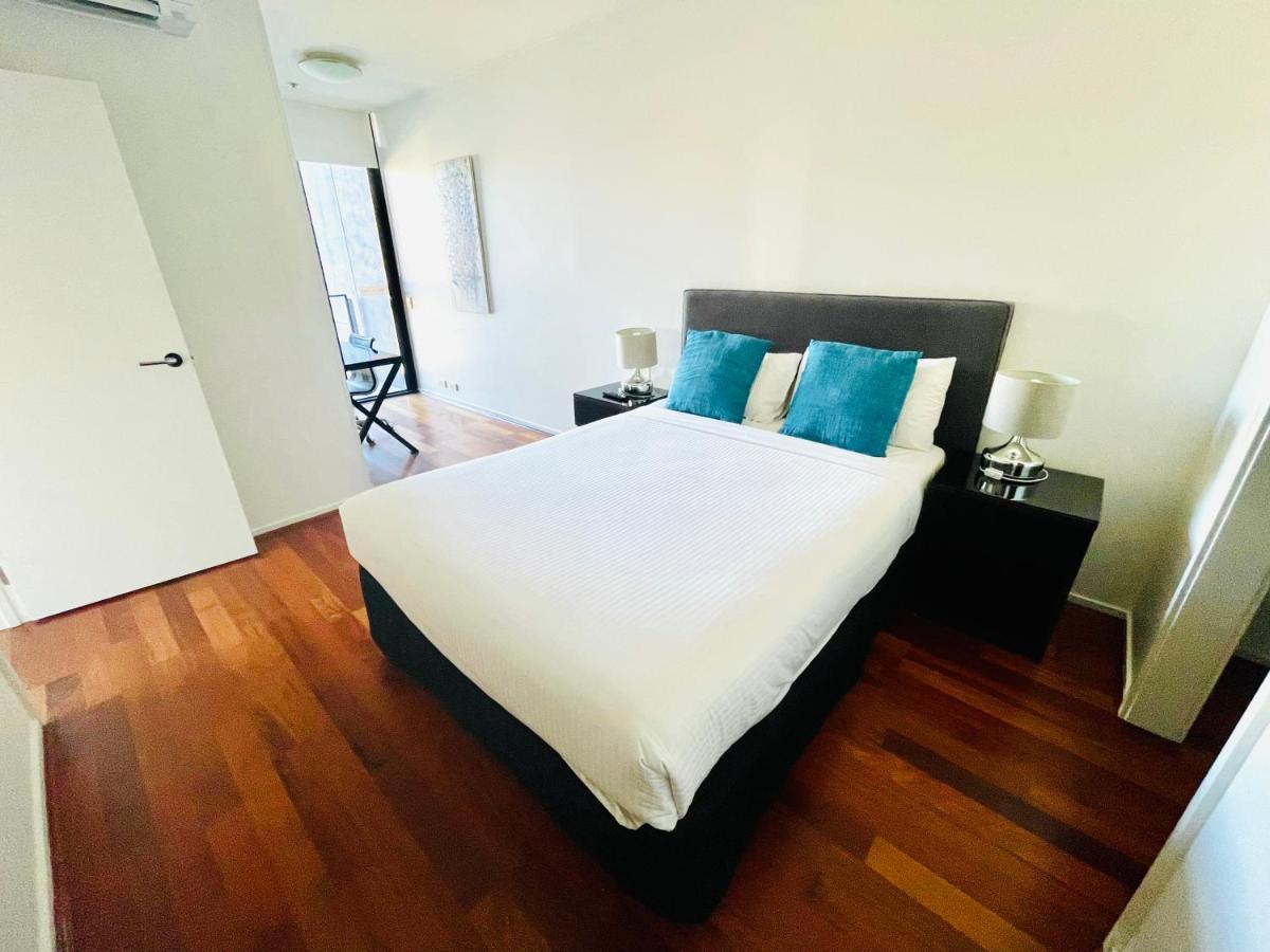 Aparthotel The Sebel Residences Docklands Serviced
