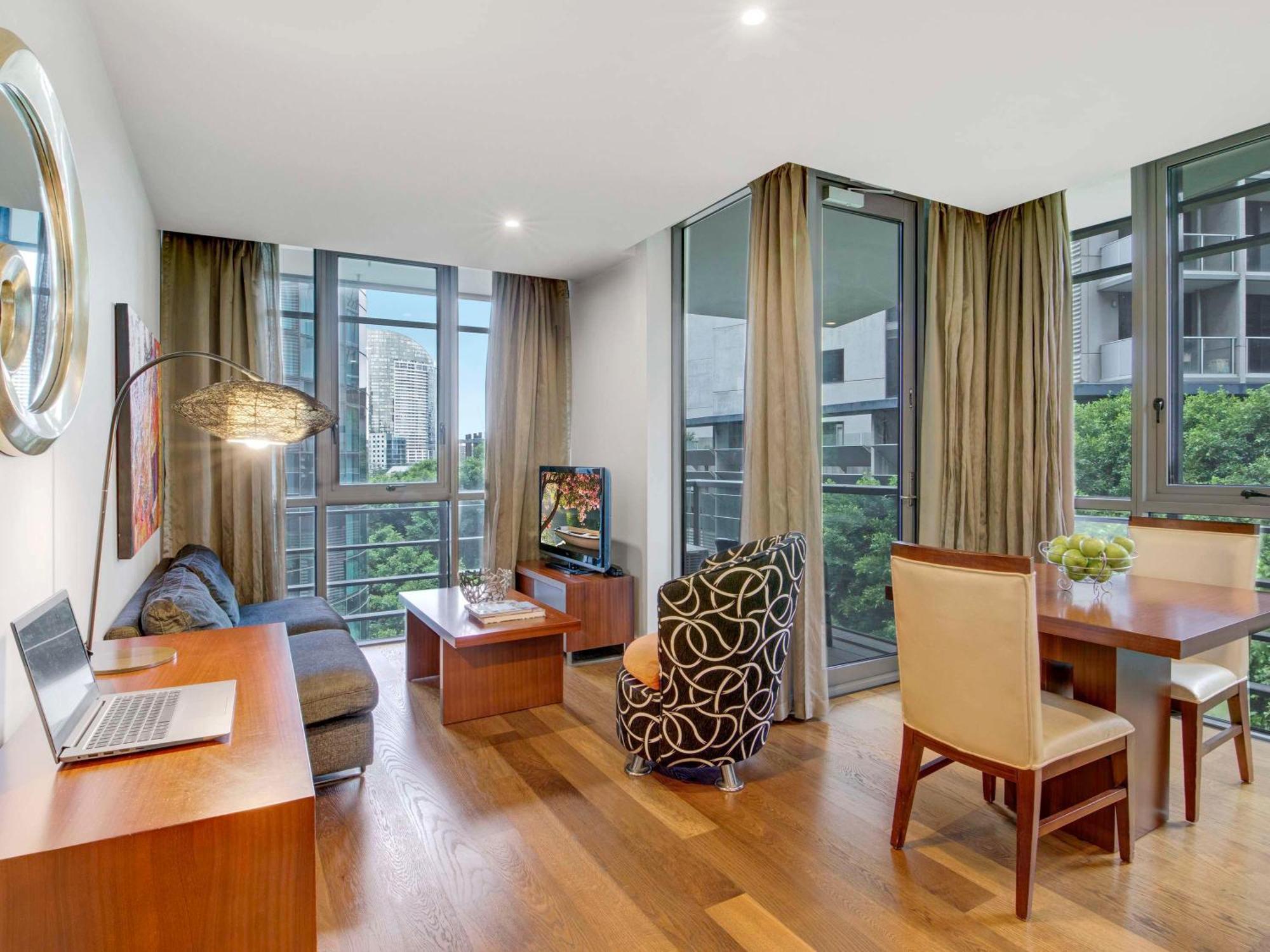 Aparthotel The Sebel Residences Docklands Serviced 4*