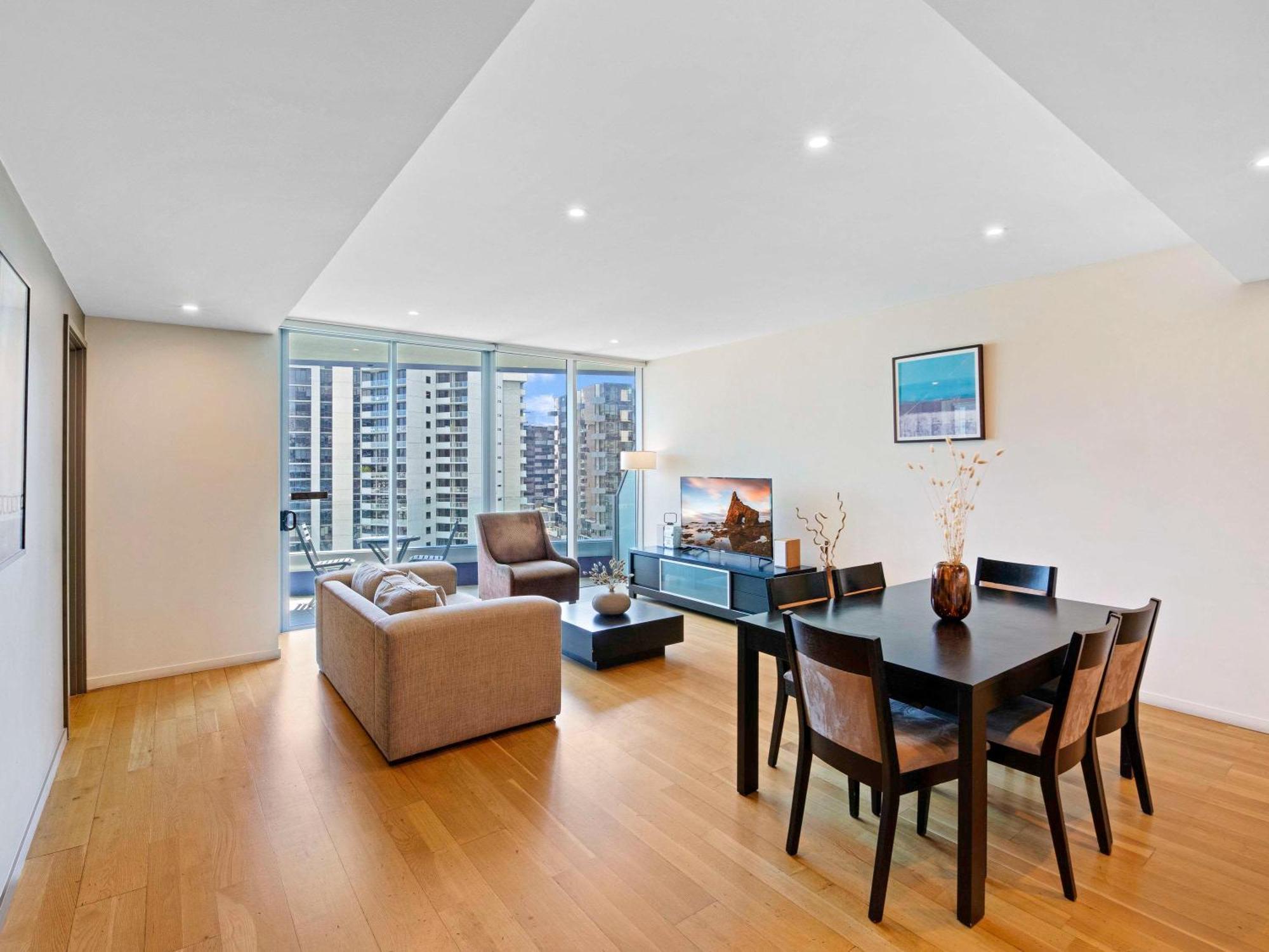 Aparthotel The Sebel Residences Docklands Serviced